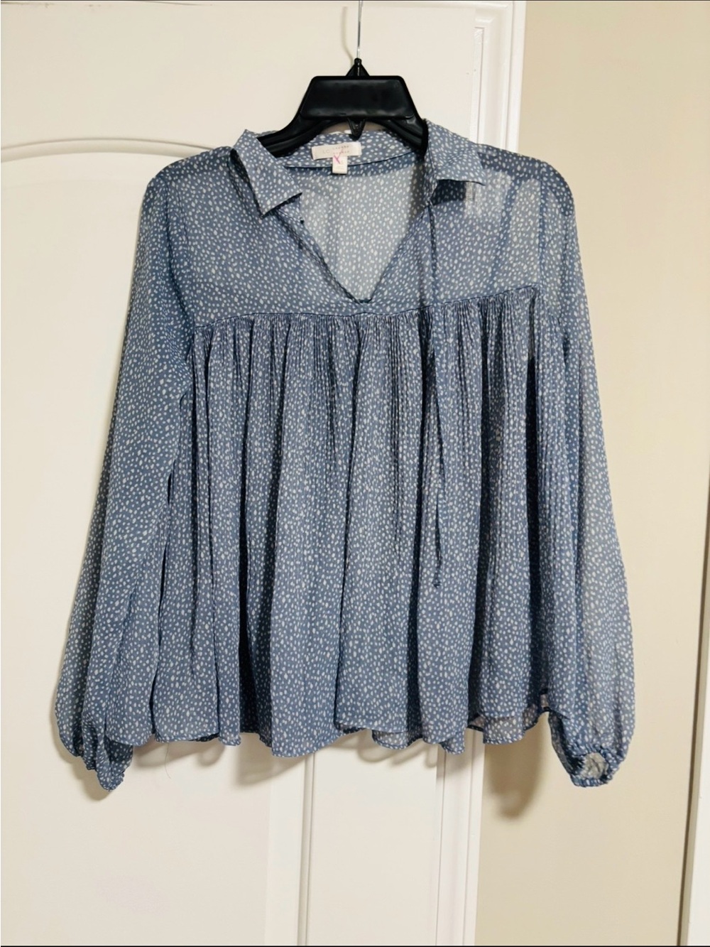 LAUREN CONRAD, Light Blue Ditsy Pleated Peasant Blouse, Size XS